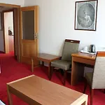 Theresia Hotel