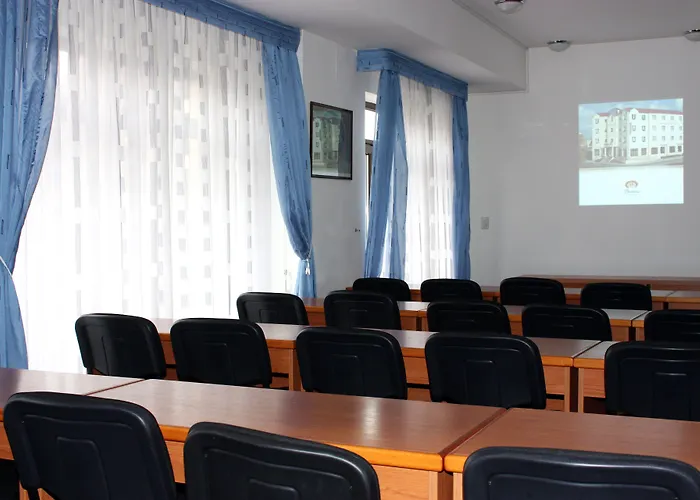 Отель Theresia 3*